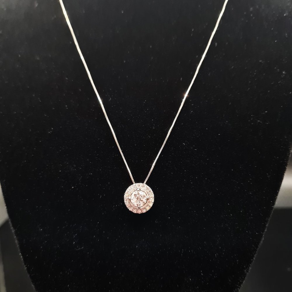 Beautiful Natural Diamond Pendant Necklace with 14Kt White Gold Chain